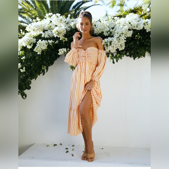 STUNNING MIDI DRESS - Picture 16 of 16